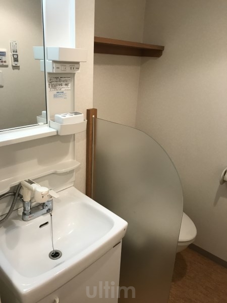 洗面設備　※同タイプの他のお部屋です
