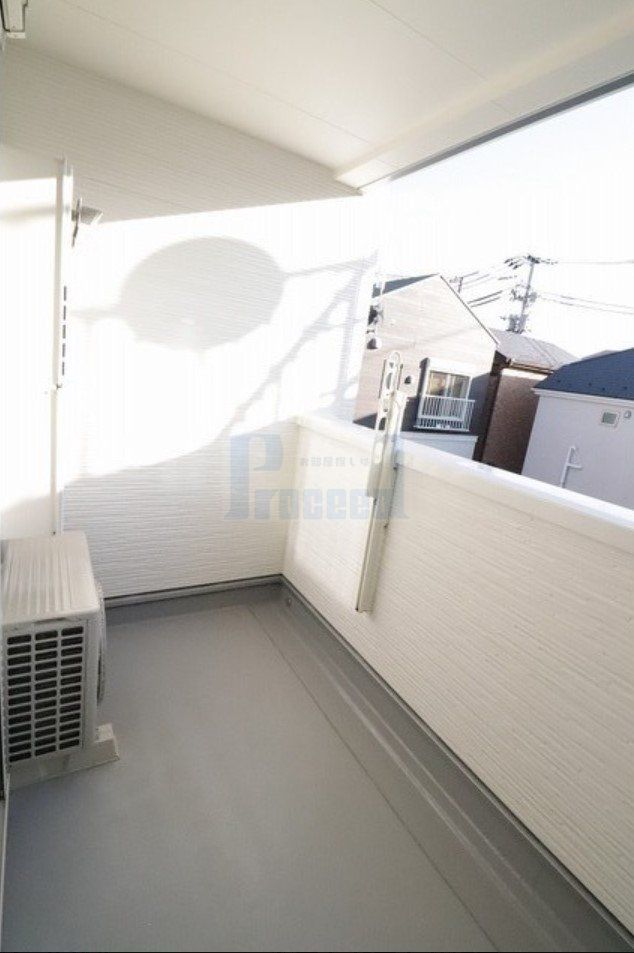 バルコニー　明るいバルコニー！