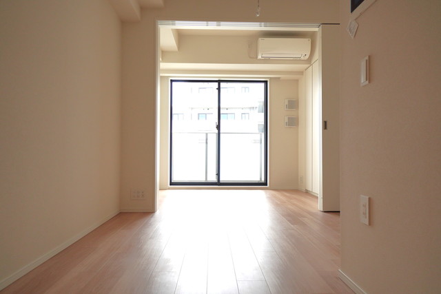 居室・リビング　別部屋参考写真