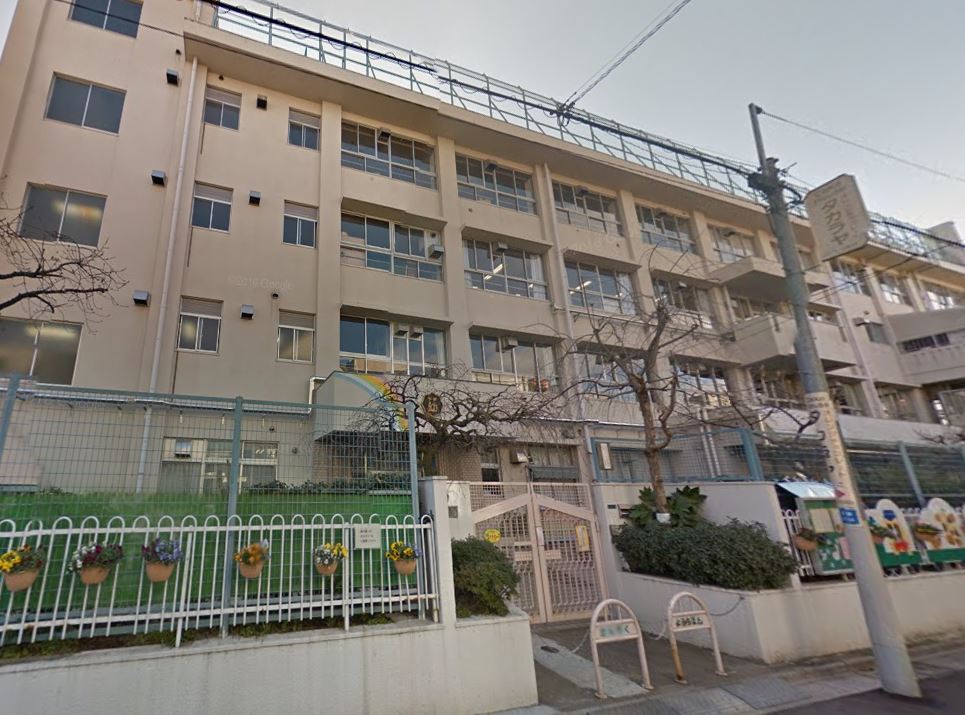 小学校　台東区立千束小学校（小学校）まで379m