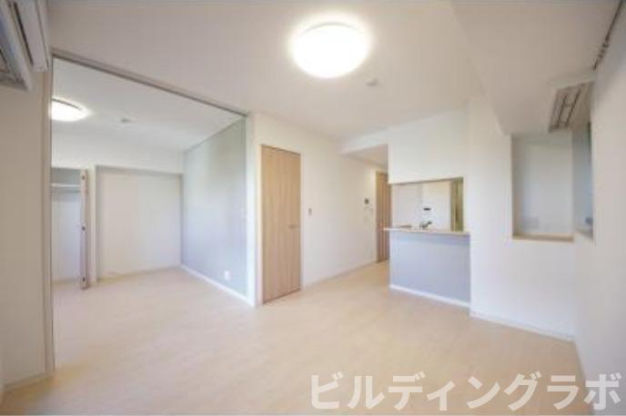 居室・リビング　別号室参考画像です。