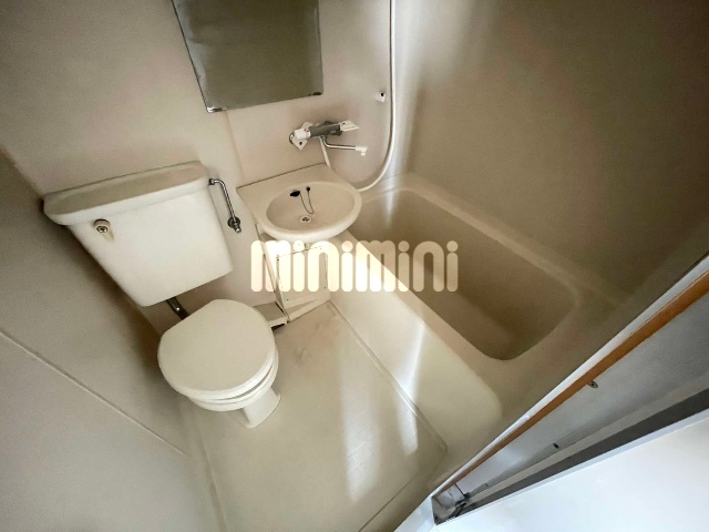 バス・シャワールーム　※同物件別号室の参考写真です。