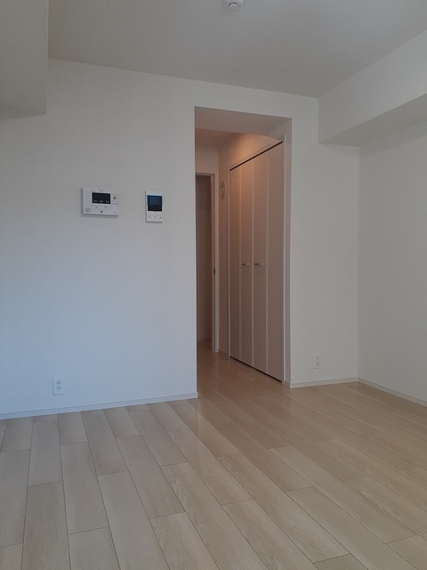 居室・リビング　こちらのリビングで趣味の時間をお楽しみください♪