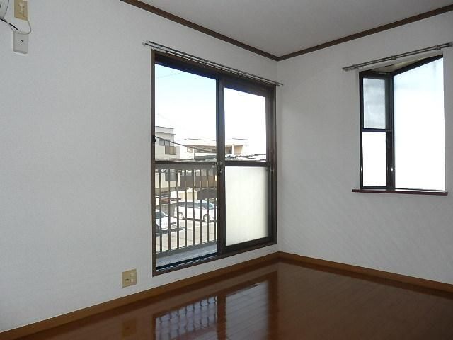 居室・リビング　最上階で明るい洋室