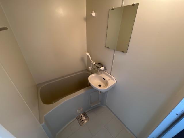 バス・シャワールーム　バス