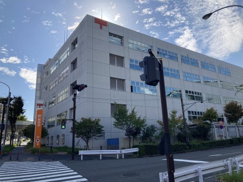 郵便局　都筑郵便局（郵便局）まで740m