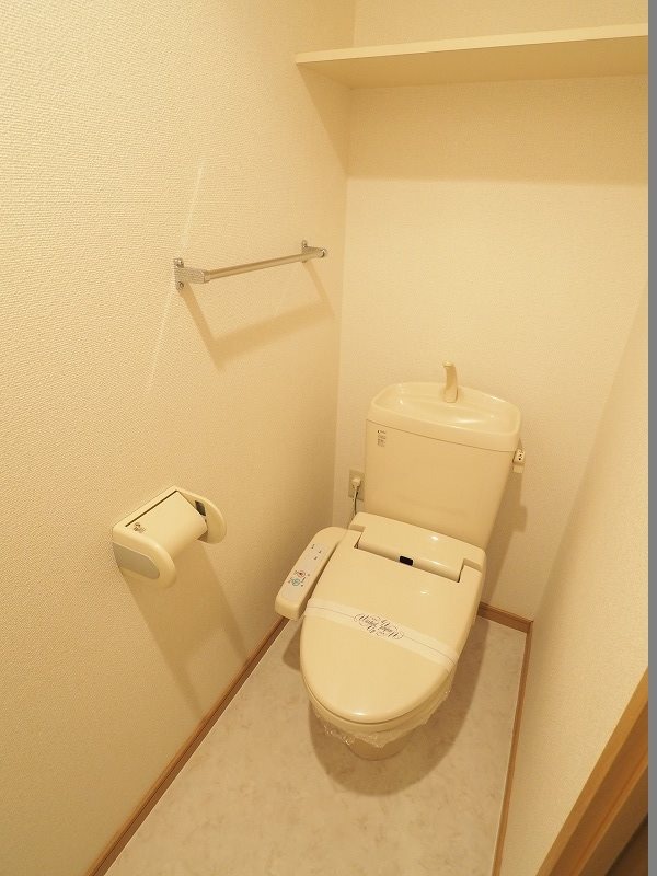 トイレ　同物件別部屋イメージ