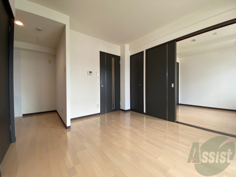 居室・リビング　広くてキレイなお部屋が広がっていて、充実した生活が送れそう。