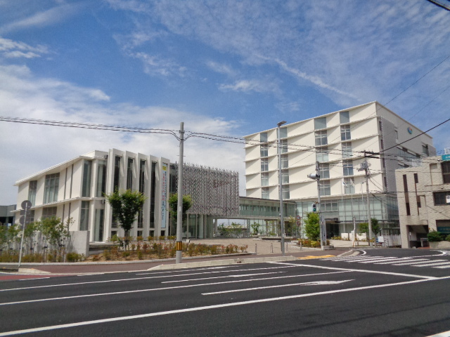 役所　四国中央市役所（役所）まで1200m