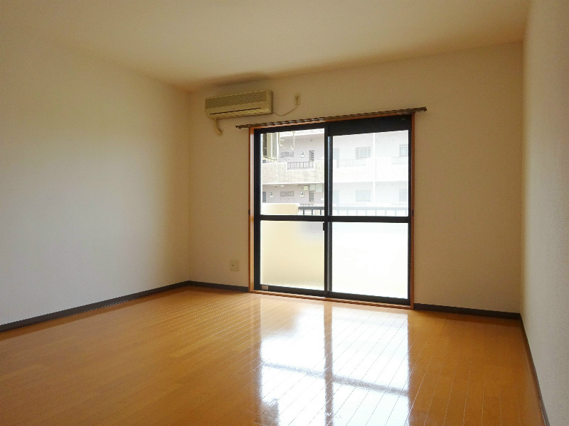 居室・リビング　※同タイプのお部屋です