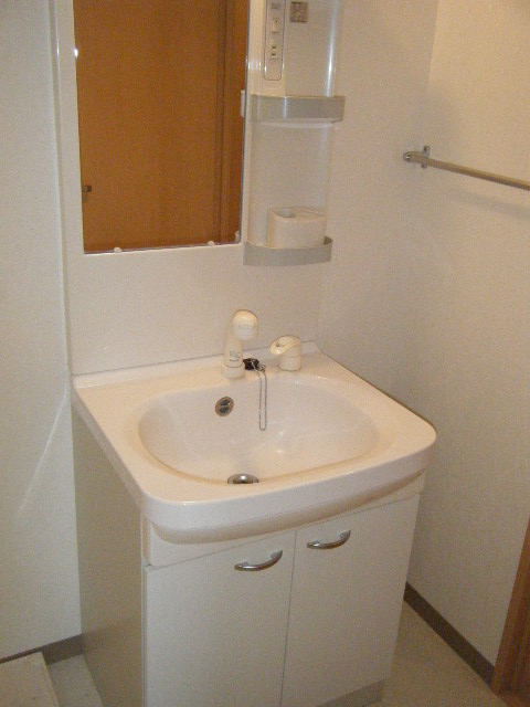 洗面設備　シャワー付洗面台