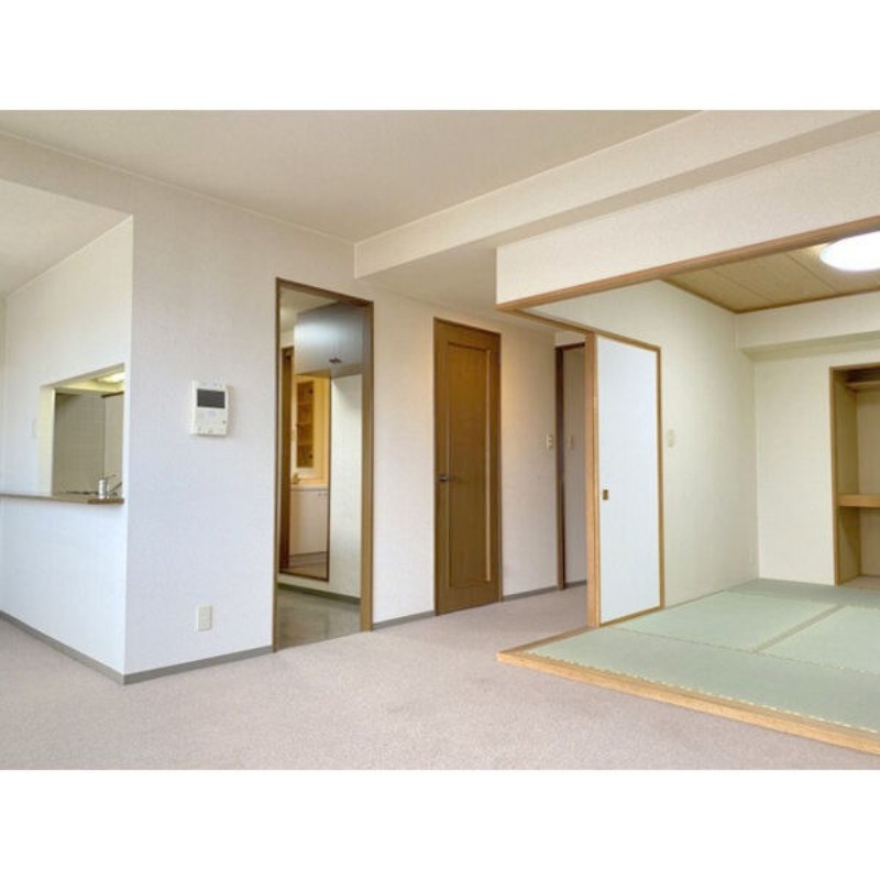 居室・リビング　明るく広々リビングスペース♪