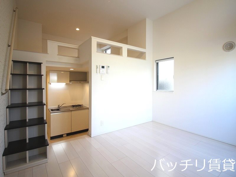 居室・リビング　同型タイプの為、現状を優先致します。