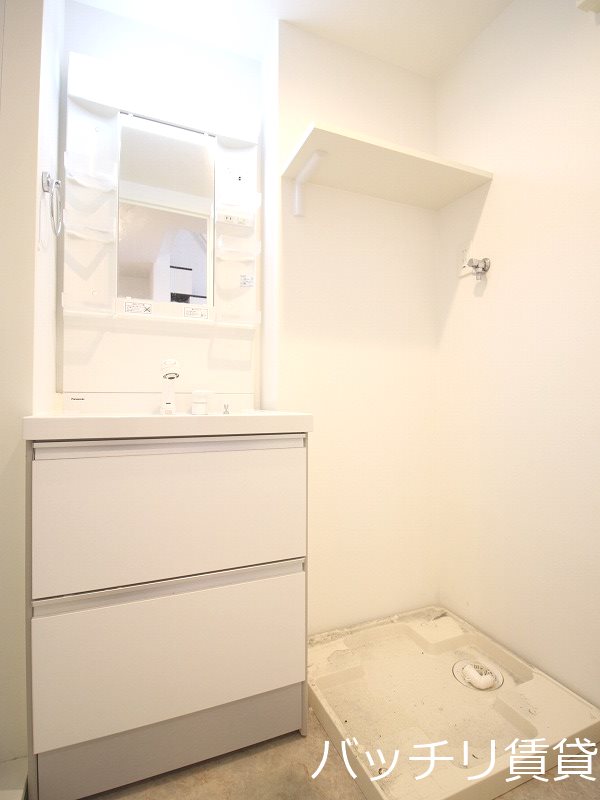 洗面設備　同型タイプの為、現状を優先致します。