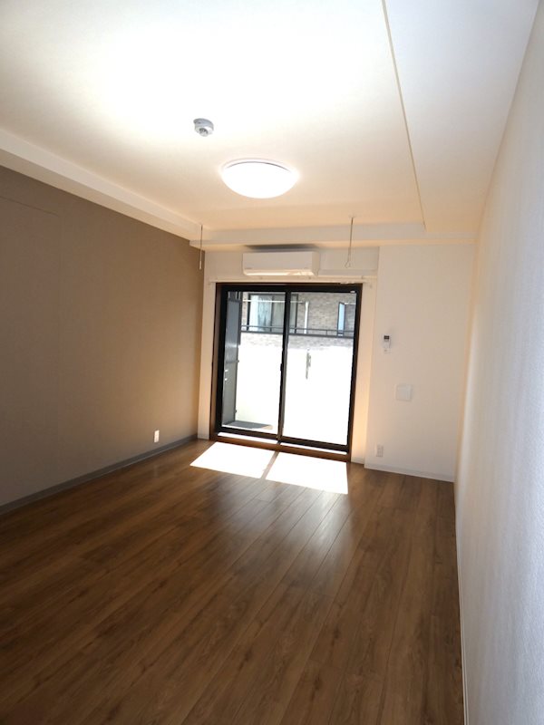 居室・リビング　室内写真は反転タイプの写真です