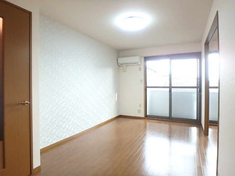 居室・リビング　図面と現状に相違がある場合には現状を優先