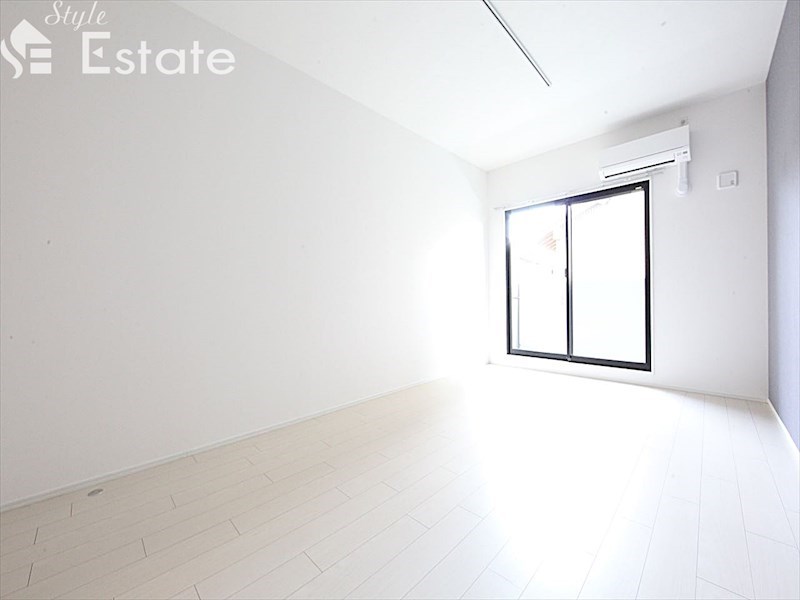 居室・リビング　内装