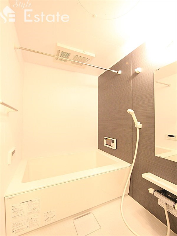 バス・シャワールーム　バスルーム