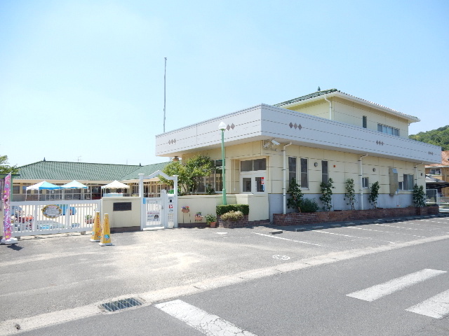 幼稚園・保育園　とみやまこども園（幼稚園・保育園）まで422m