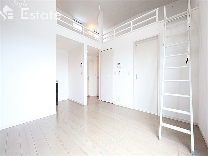 居室・リビング　内装