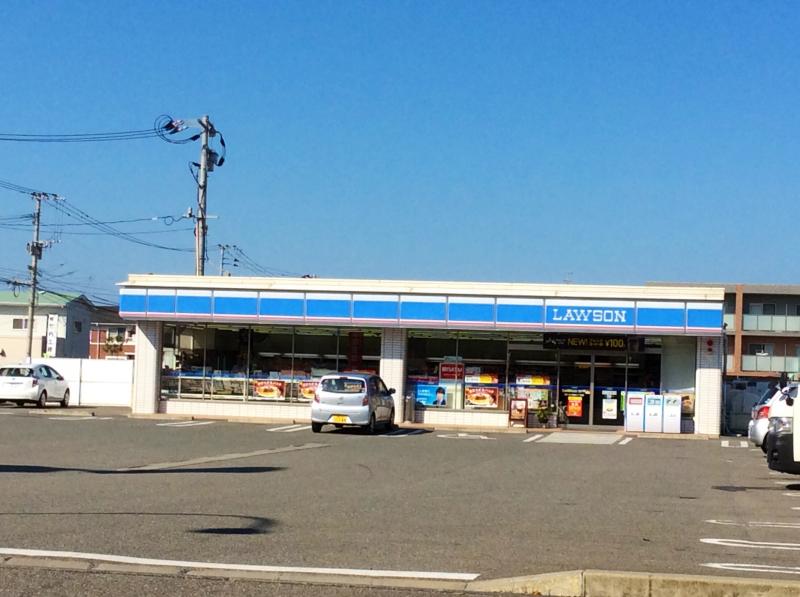 コンビニ　ローソン 福岡歯科大前店（コンビニ）まで176m