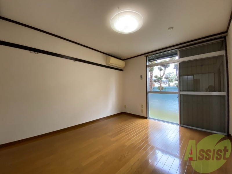 居室・リビング　６帖の洋室になります。伸び伸び出来そうですね。