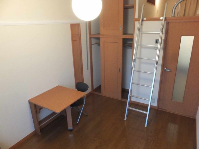 居室・リビング　1Ｆはフローリングです