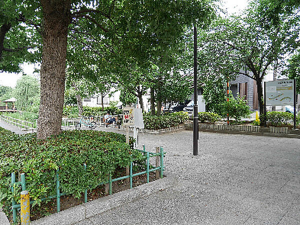 公園　見沼代親水公園（公園）まで1001m