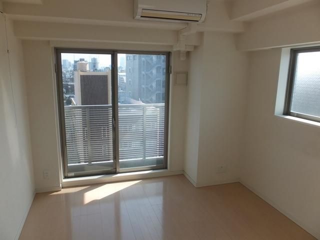 居室・リビング　居室・角部屋