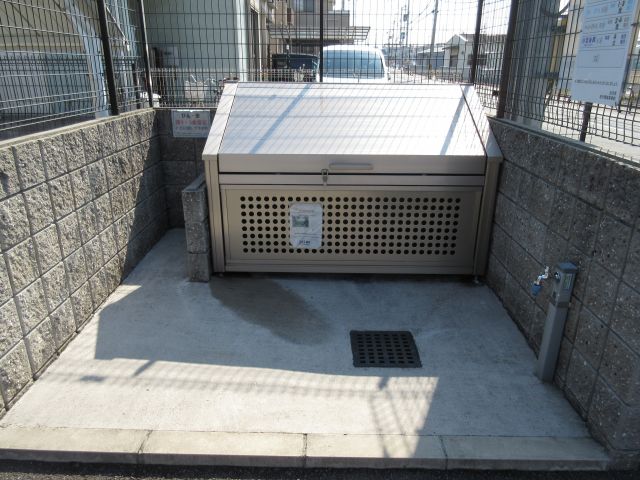 その他設備　敷地内ゴミ捨場
