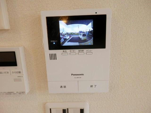 セキュリティ　来訪者を映像で確認できるＴＶモニター付インターホンで安心快適