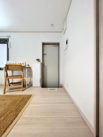 玄関　モデルルーム写真