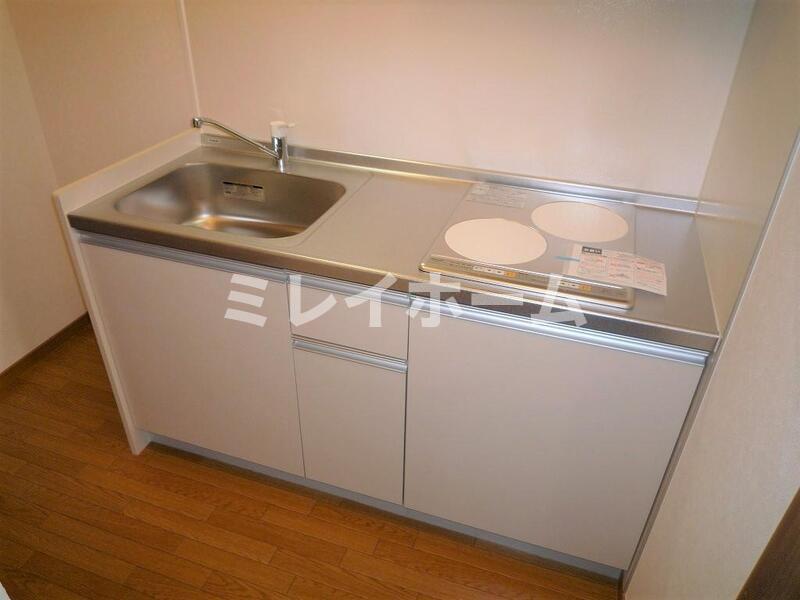 キッチン　同建物内、別のお部屋の参考写真になります。
