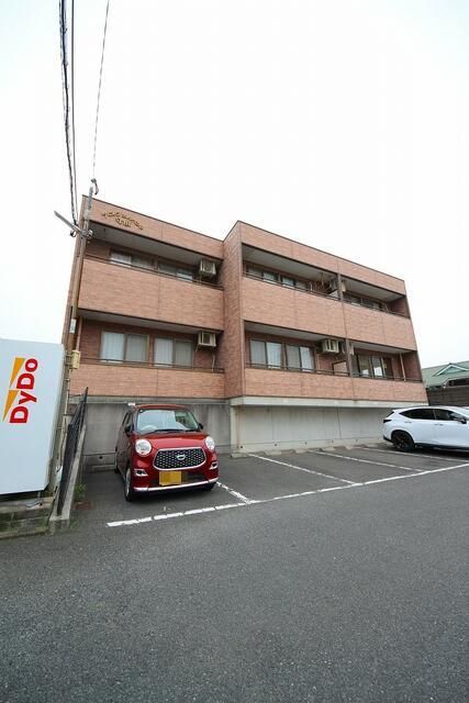 アニヴェルセル守恒の外観写真