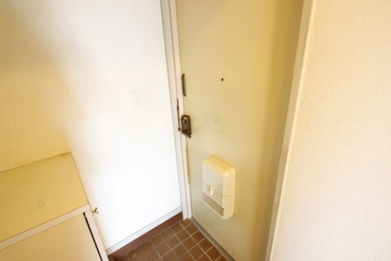 玄関　※別部屋の写真です