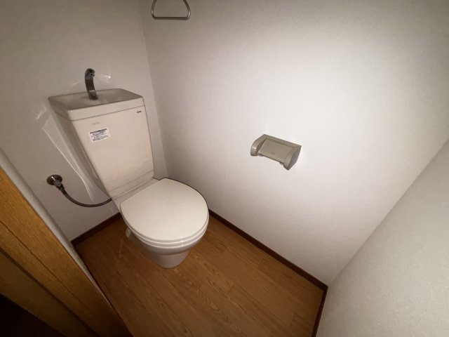 トイレ　別室参考写真です。