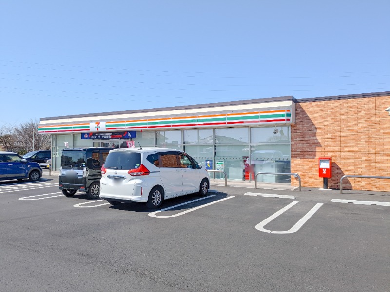 コンビニ　セブンイレブン前橋上泉町店（コンビニ）まで800m