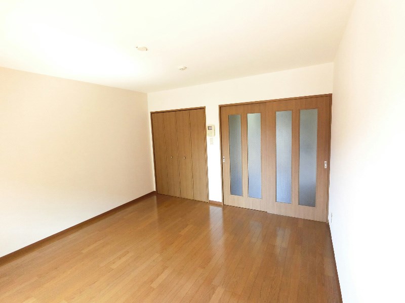 居室・リビング　8.7畳の広々としたお部屋です。
