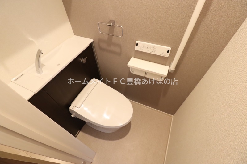 トイレ　同型完成モデル