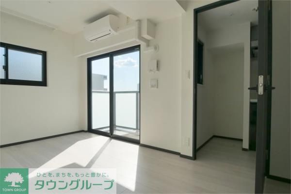 ルクレ墨田緑IIIの居間写真