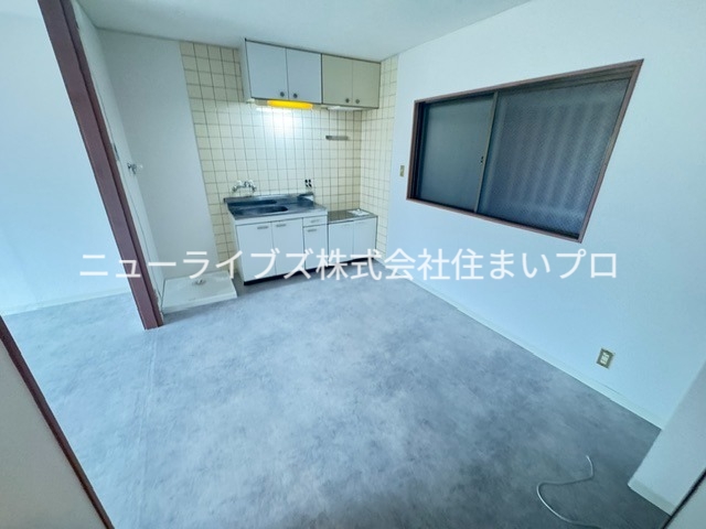 梅が丘ハイツの居間写真