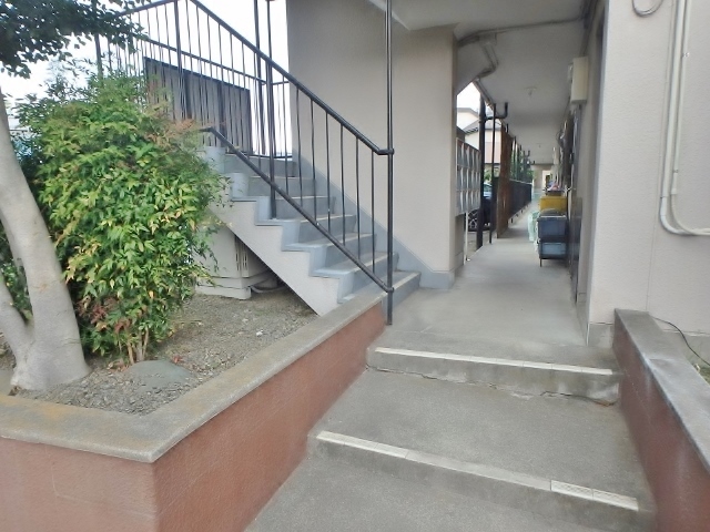 葵マンションの外観写真