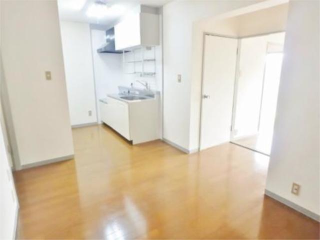 葵マンションの居間写真