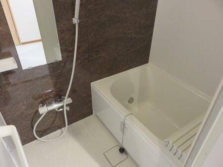 洗面設備　追焚機能付きです
