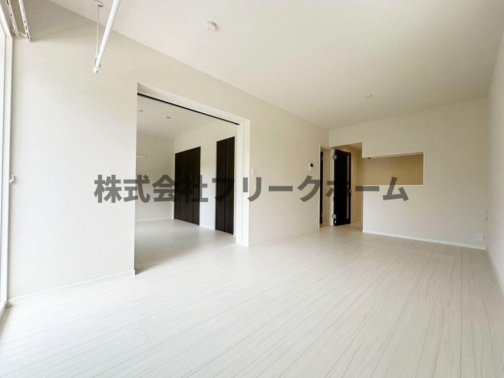 ROSEWOOD KKの居間写真