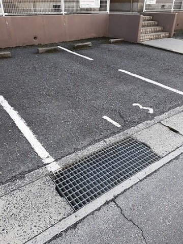 駐車場　写真は別のお部屋になります。