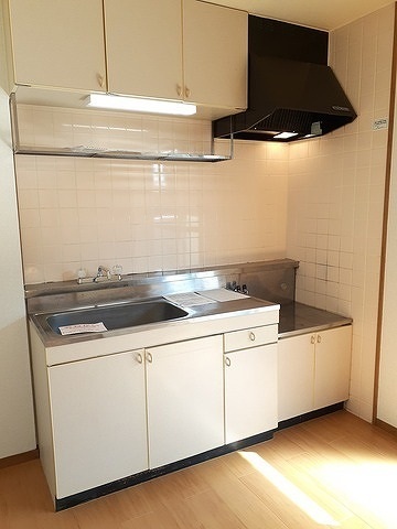 キッチン　写真は別のお部屋になります。
