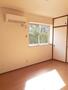 居室・リビング　写真は別のお部屋になります。