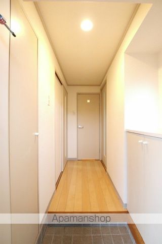 地下鉄七隈線 福大前駅 徒歩10分 4階建 築30年の玄関写真