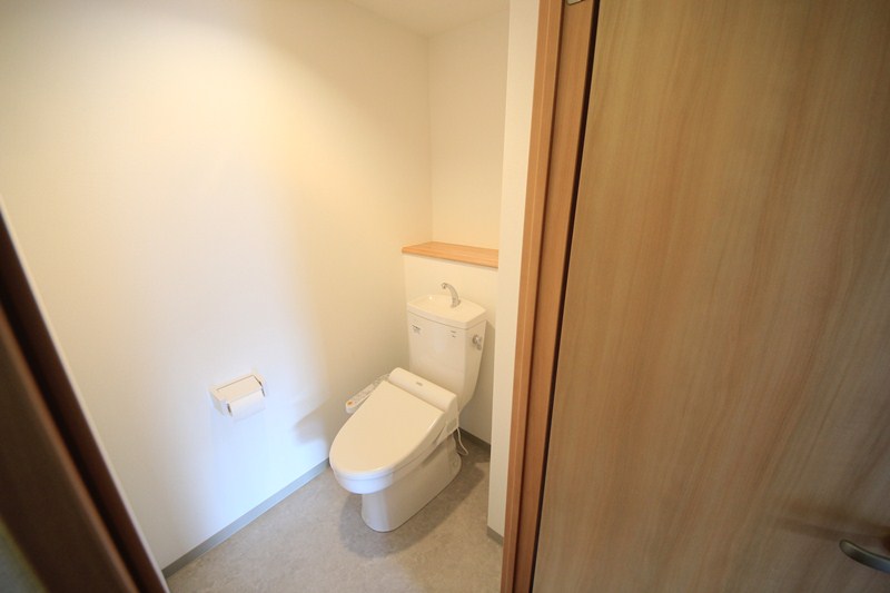 SUNNY COURT MEIWAのトイレ写真